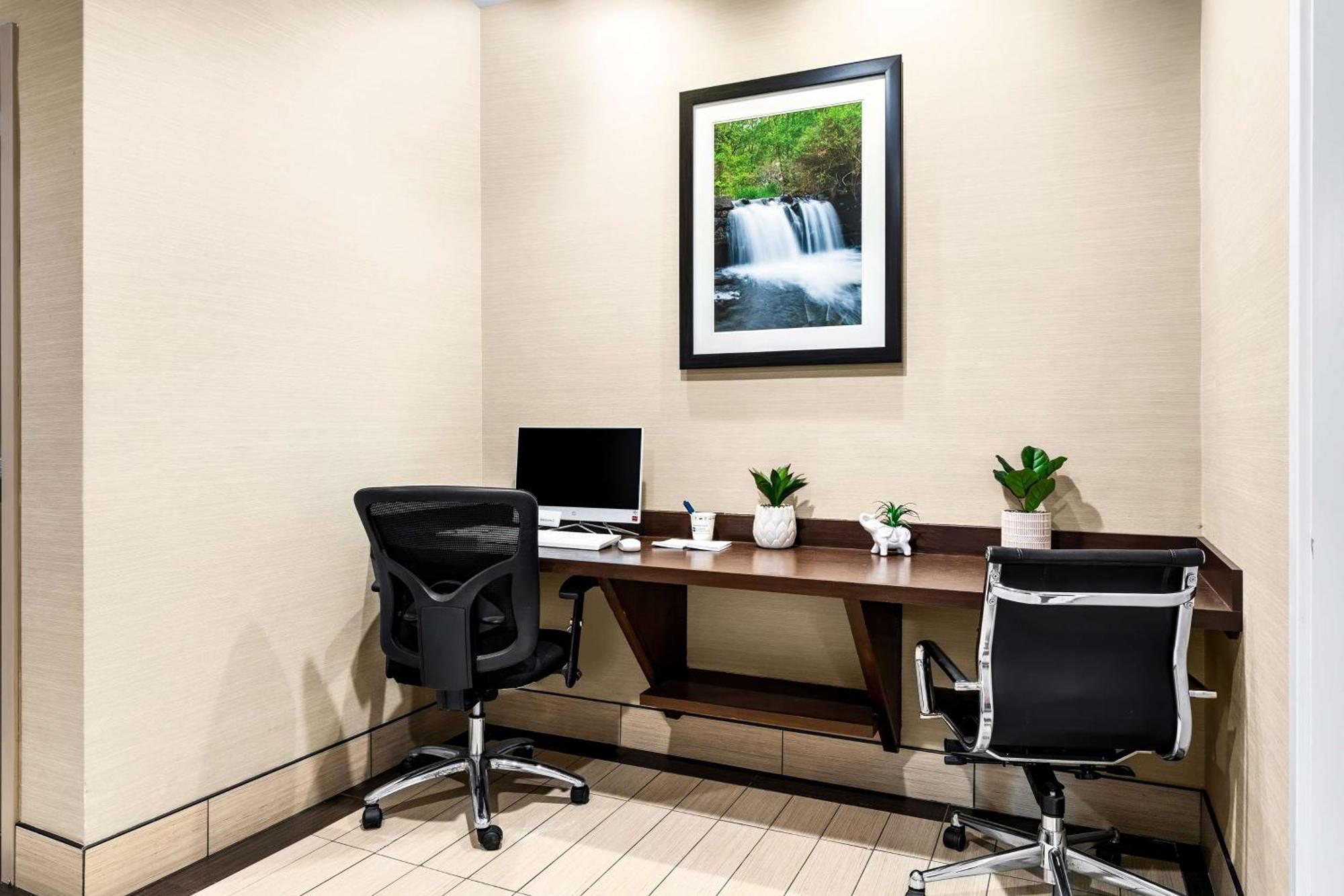 Surestay Plus By Best Western Reading North Zewnętrze zdjęcie